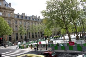 L 'Open Tour -- Hop On Hop Off Buses in Paris