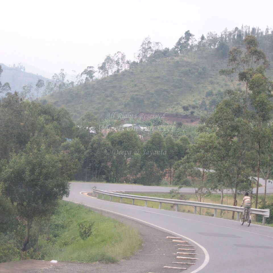 Drive from Kigali to Gisenyi, in Rwanda.