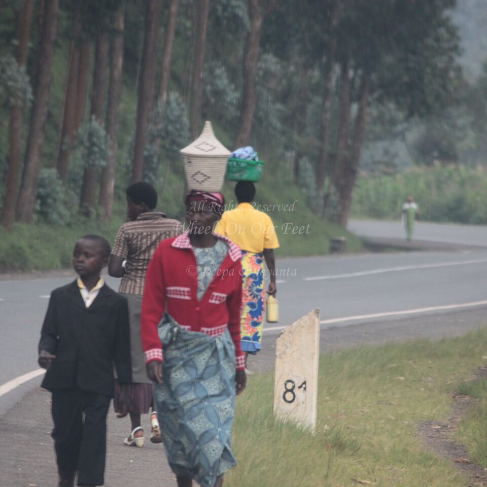 Drive from Kigali to Gisenyi, in Rwanda.