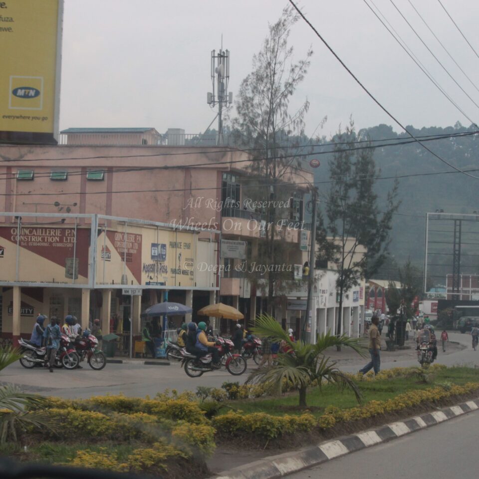 Drive from Kigali to Gisenyi, in Rwanda.