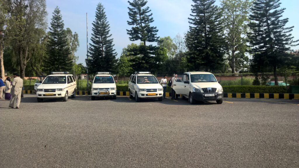 Taxis at Pantnagar Airport