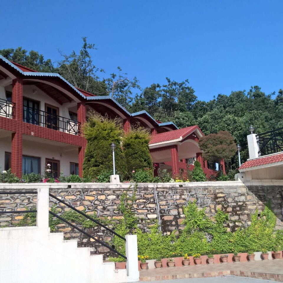 Chaukori – 5th Halt in Our Uttarakhand Road-trip: Review of Ojaswi Resort in Chaukori