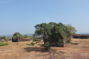 Sight-seeing in Ganapatiphule -- Jaigad Fort