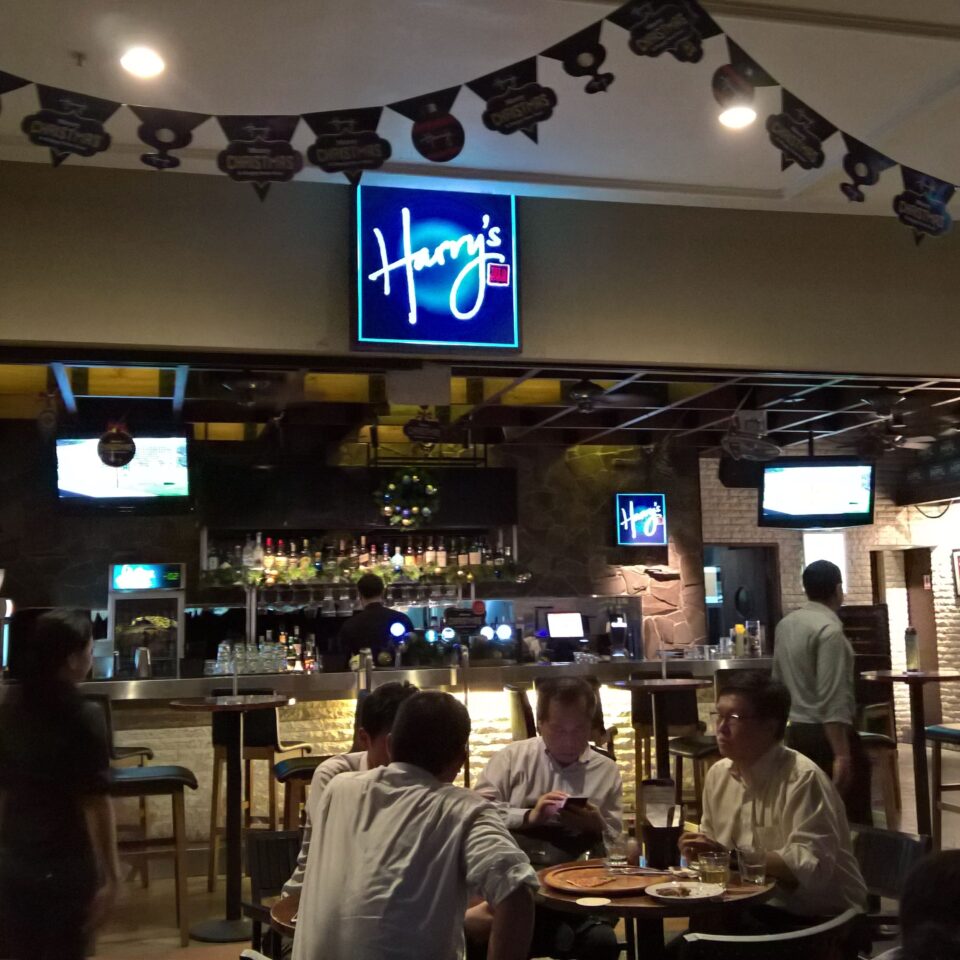 Harry's in Clark Quay Singapore