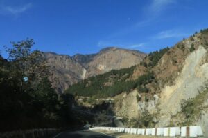 Uttarakhand Winter Roadtrip -- Driving to Auli & Staying at the Garhawal Mandal Vikas Nigam